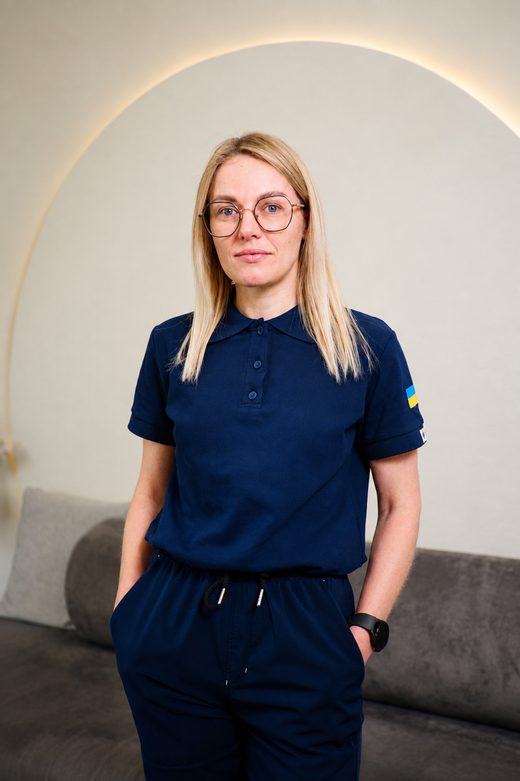 Альона Едуардівна Шеремета — лікар-хірург-імплантолог